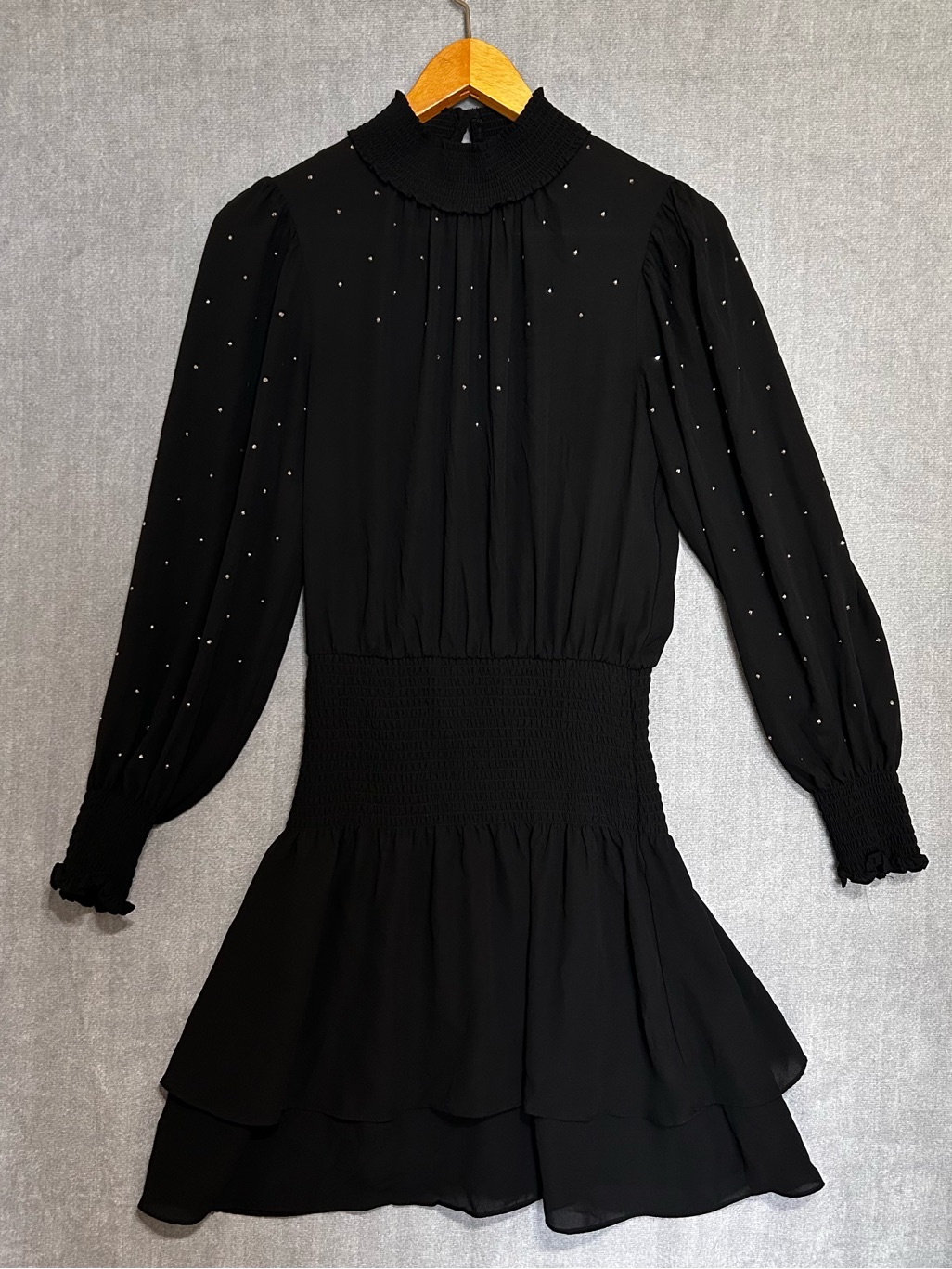White House Black Market Long Sleeve Heatset Blouson Black Dress Embellished Xs